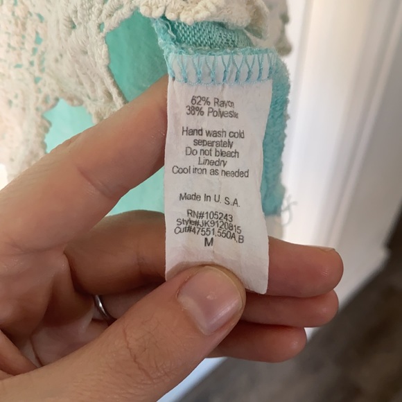 Turquoise crop - Picture 5 of 5